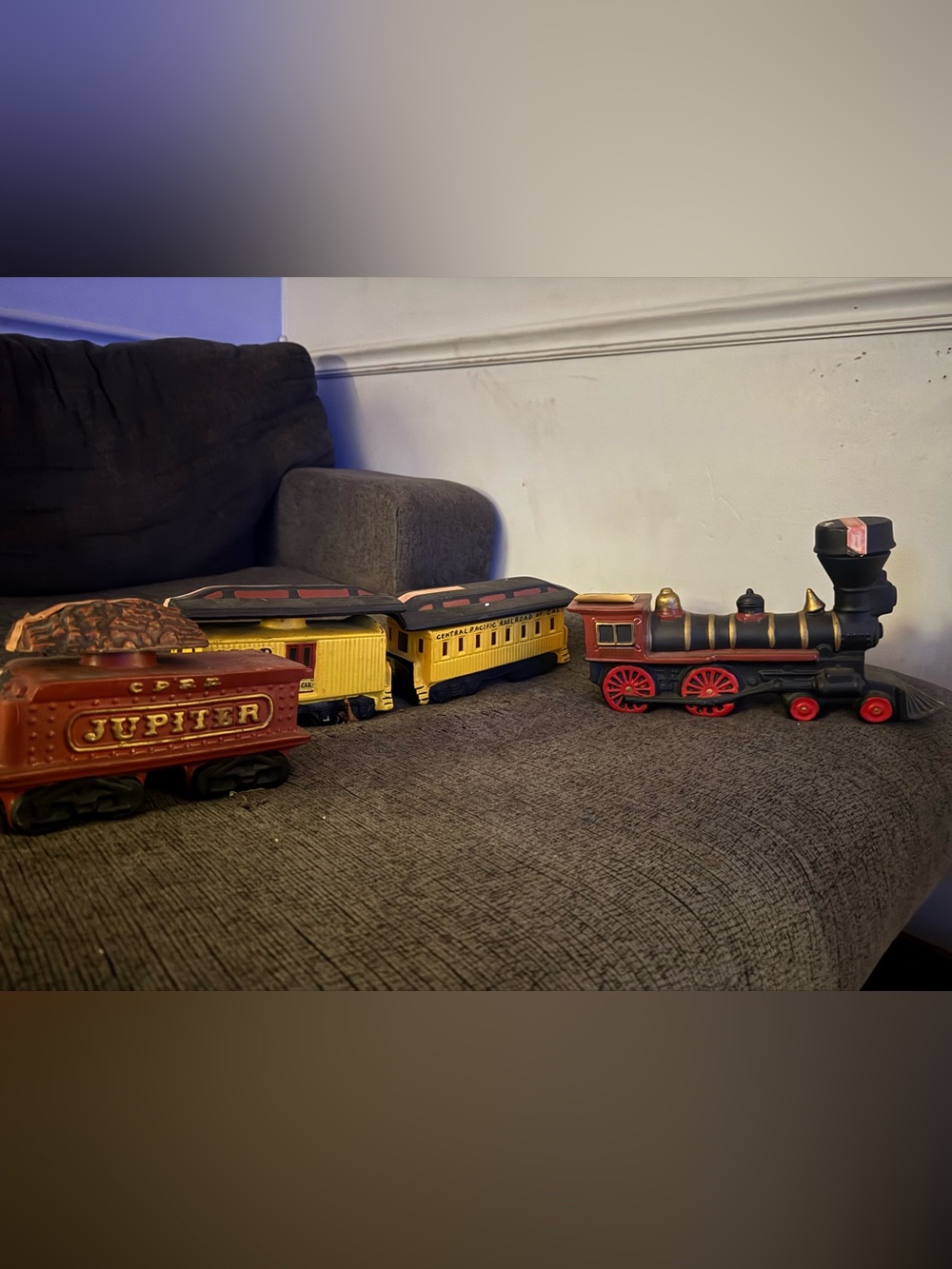 McCormick RARE 4 pc Jupiter train decanter